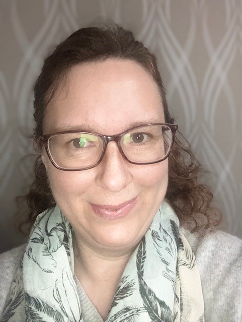 My name is Rachel Lewis and I am a pharmacist.  I am currently undertaking a PhD research study funded by ARC EM at the University of Leicester focussed on a person-centred approach to  Pharmacist-led medication reviews for older care home residents.